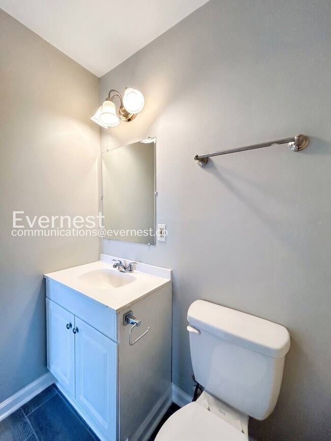 Building Photo - 800 Catherine St