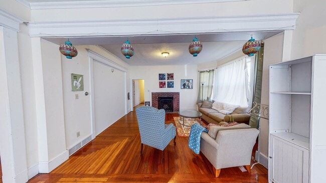 Building Photo - Spacious Apartments in Prime East Rock by East Rock Park!