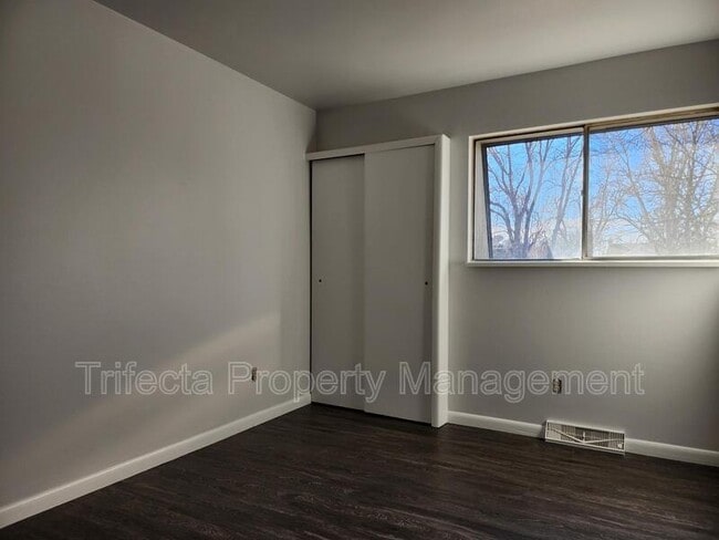 Building Photo - 2739 Leisure Dr