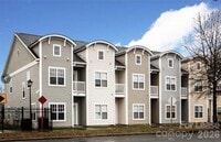 Building Photo - 164 Parkwood Ave