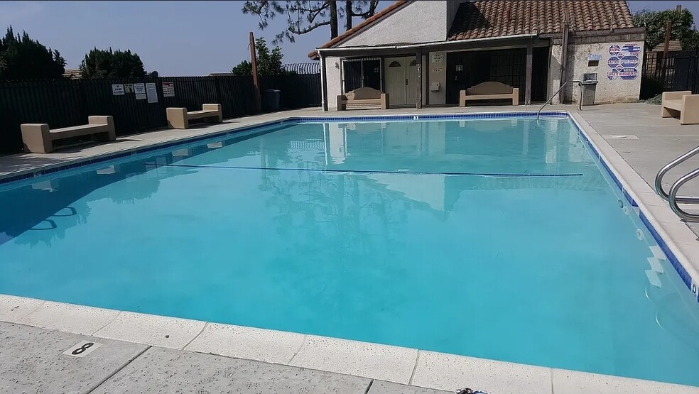 Building Photo - 832 Adelita St