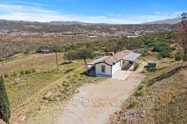 Building Photo - 39975 San Ignacio Rd