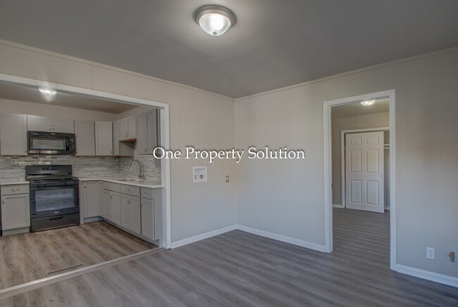 Building Photo - 2612 Marshalltown Dr