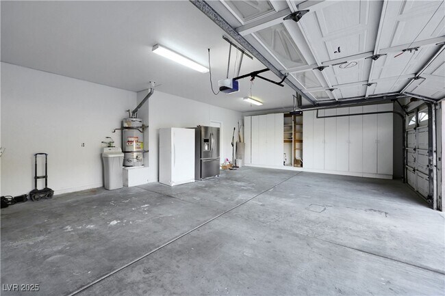 Building Photo - 249 Gentle Springs Dr