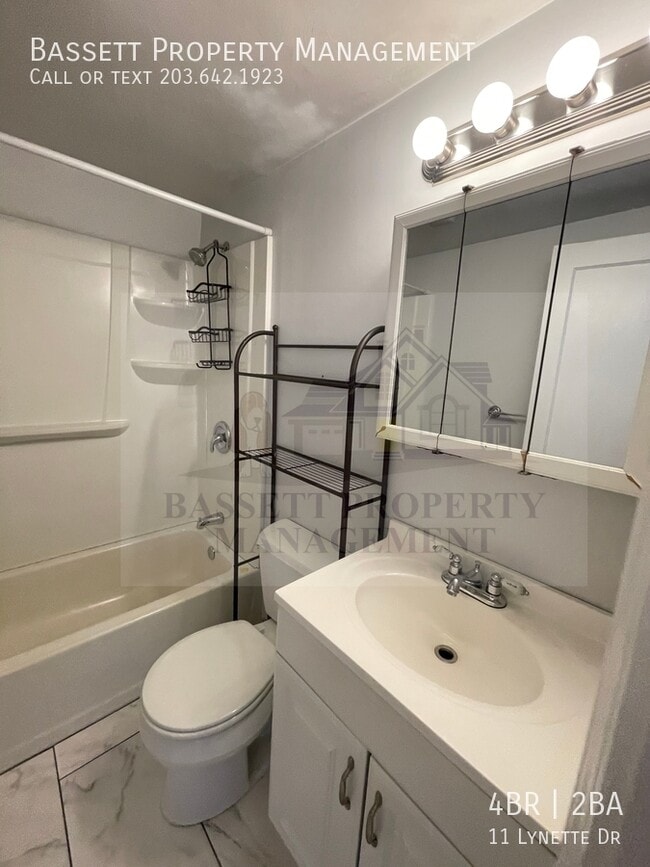 Building Photo - 11 Lynette Dr