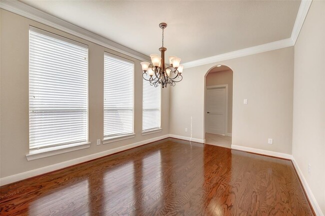 Building Photo - 10411 Winding Green Dr