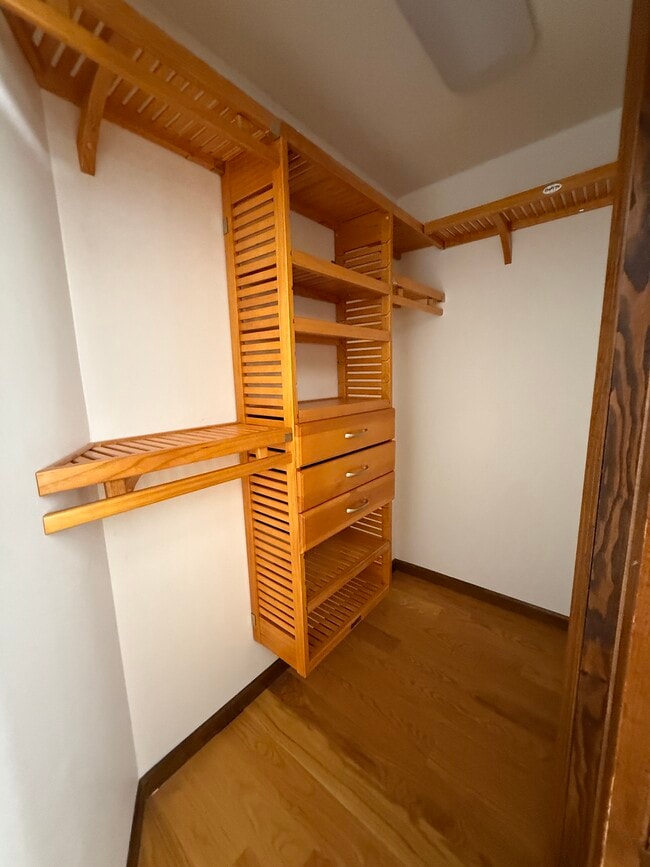 Building Photo - 4711 Highview Ct