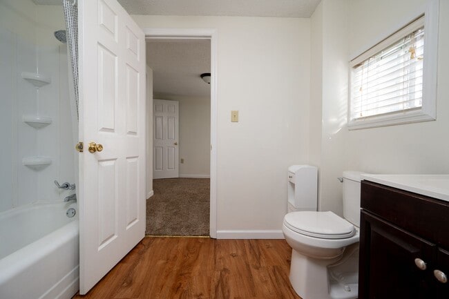 Building Photo - 2 bed/1 bath site built home