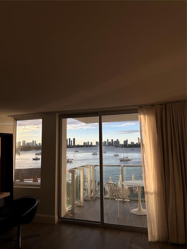 Building Photo - 1100 West Ave