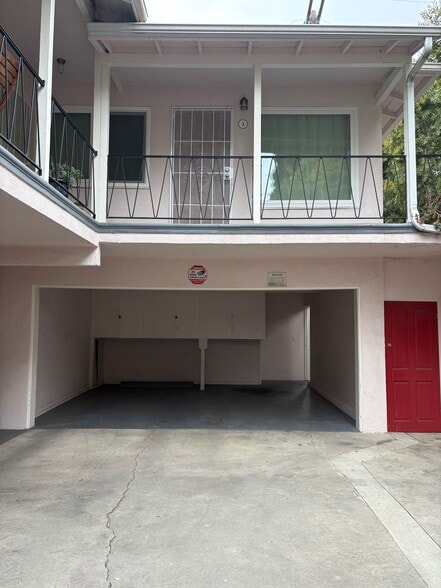 Building Photo - 3337 Helms Ave