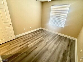 Building Photo - 8174 Amphora St