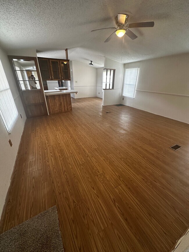 Building Photo - 5609 Dublin Dr