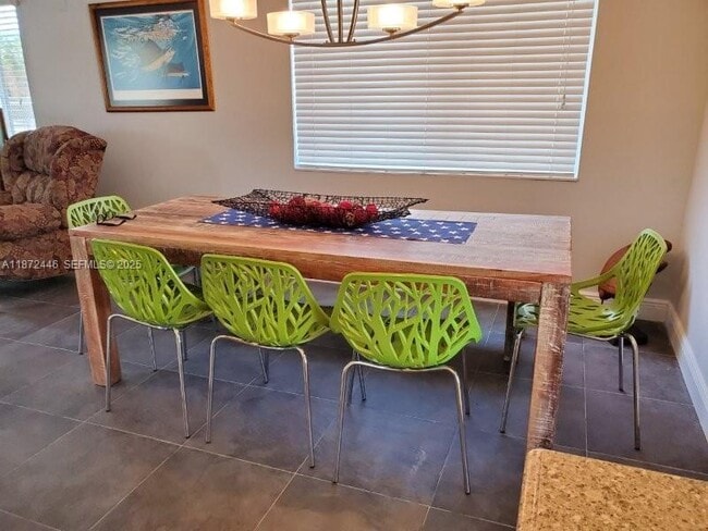 Building Photo - 135 Peace Ave