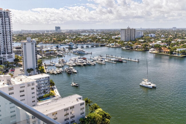 Building Photo - 153 N Seabreeze Blvd