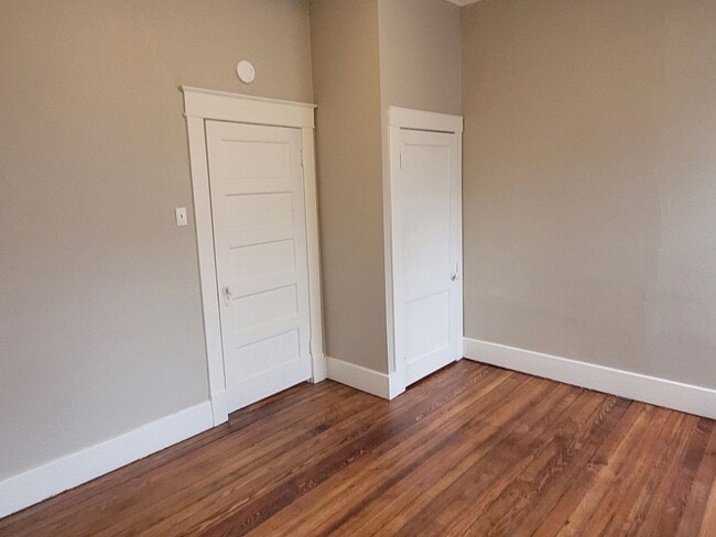 Building Photo - 2 Bedroom House Downtown on Private Street in the District