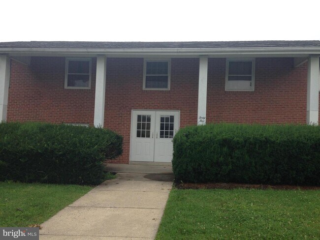 Building Photo - 51 Hamilton Rd