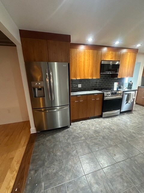 Building Photo - 85 West St