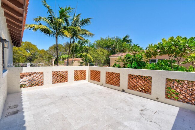 Building Photo - 519 Alhambra Cir