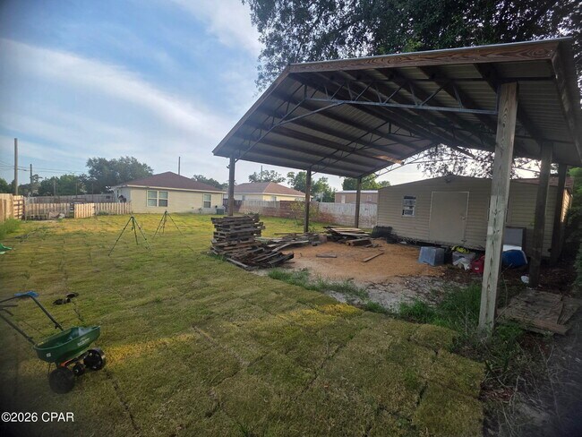 Building Photo - 7213 Chipewa St