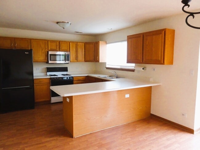 Building Photo - 642 Diamond Pointe Dr