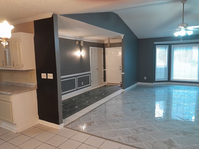 Primary Photo - 6528 Battery Point