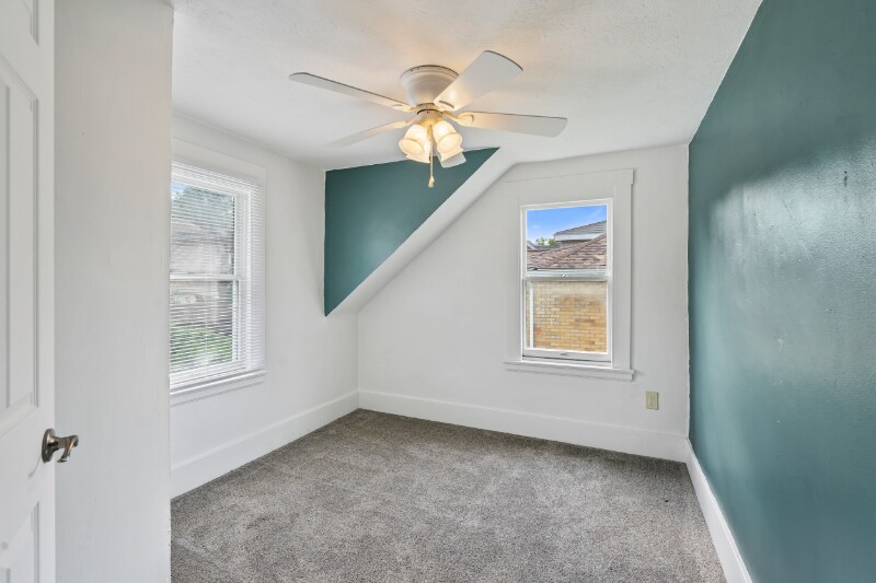 Building Photo - 366 N Main St