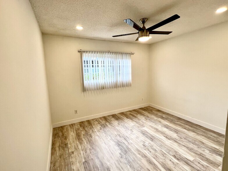 Building Photo - 12236 Pacific Ave