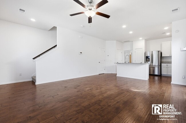 Building Photo - 3BR | 3.5BA | 3-Story Townhome | Bonus Loft | Fenced Yard