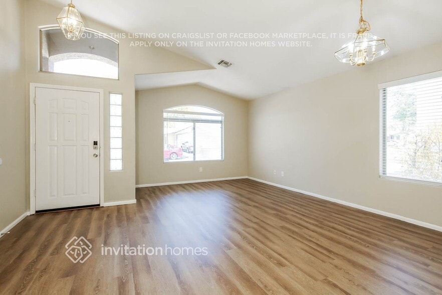 Building Photo - 16255 W Moreland St