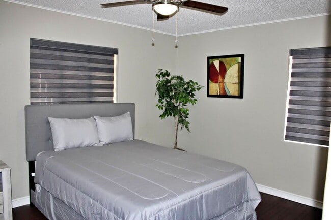 Building Photo - Charming 3-Bedroom Home for Rent in El Pas...