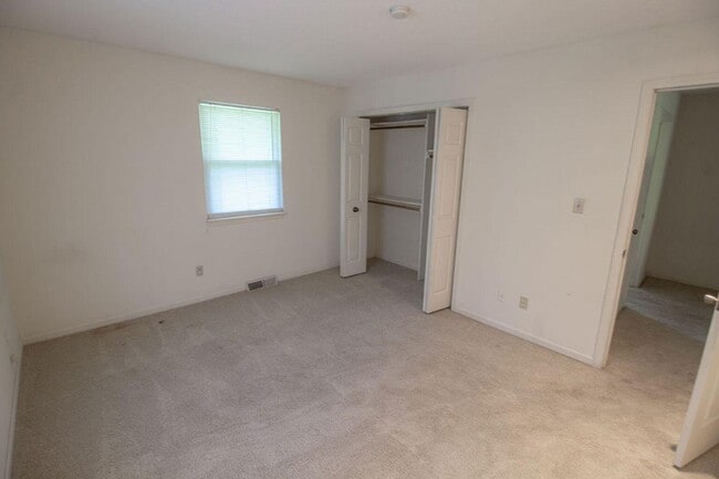 Building Photo - 3600 Hermitage Rd