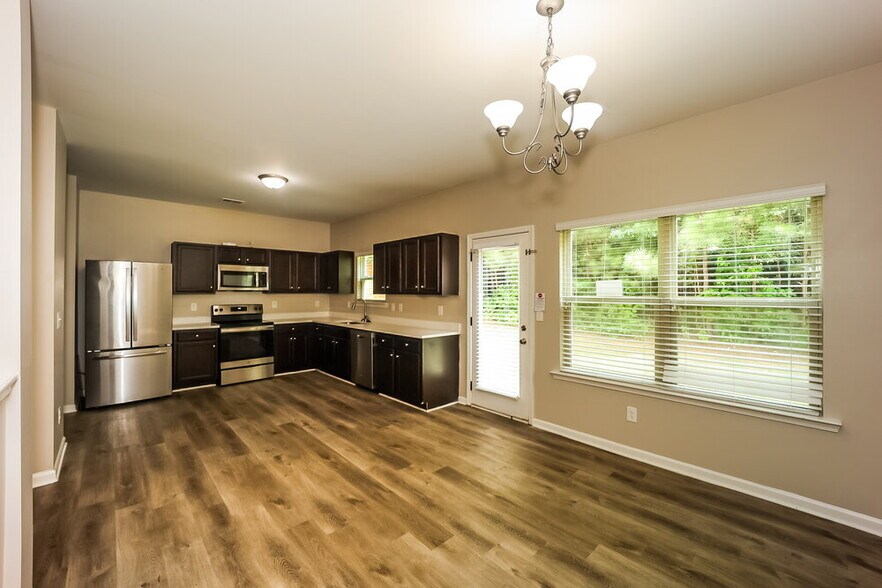 Building Photo - 47 Trotter Ct