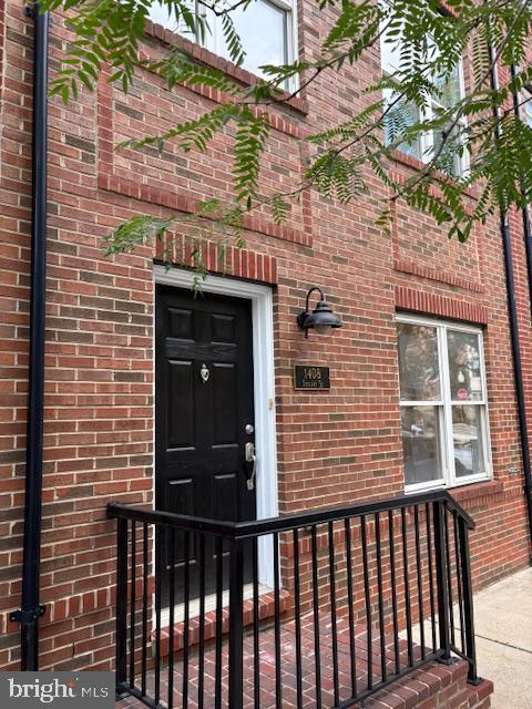 Building Photo - 1408 Steuart St