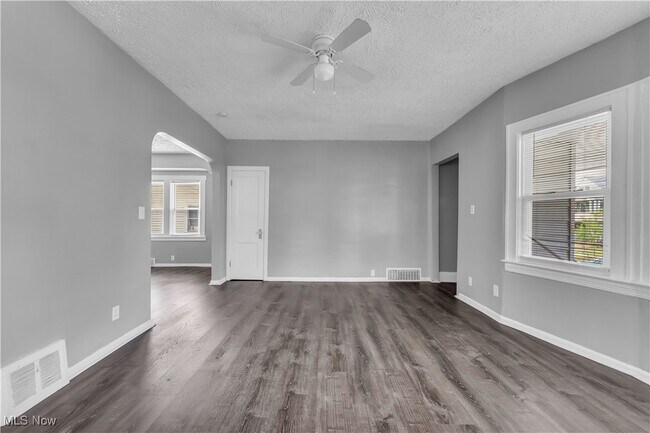 Building Photo - 3803 W 135th St