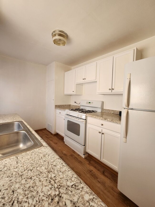 Building Photo - 3 Bedroom Home in Farmington NM 87402