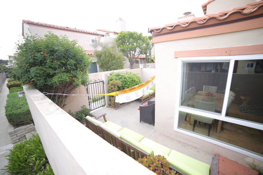 Patio - 3512 Del Amo Blvd