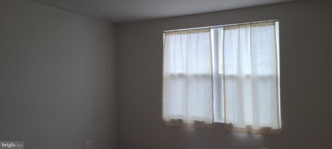 Building Photo - 1047 Wickersham Wy