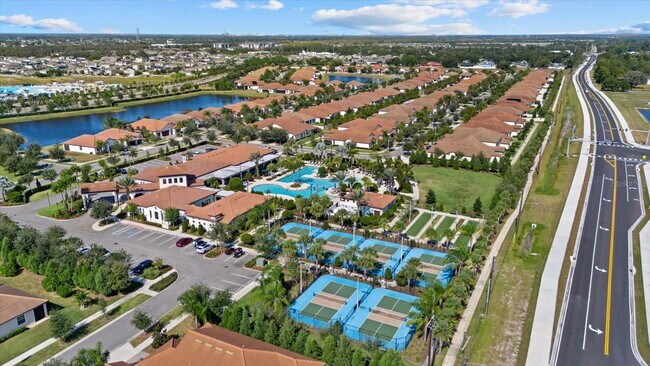 Building Photo - 5524 Little Path Dr