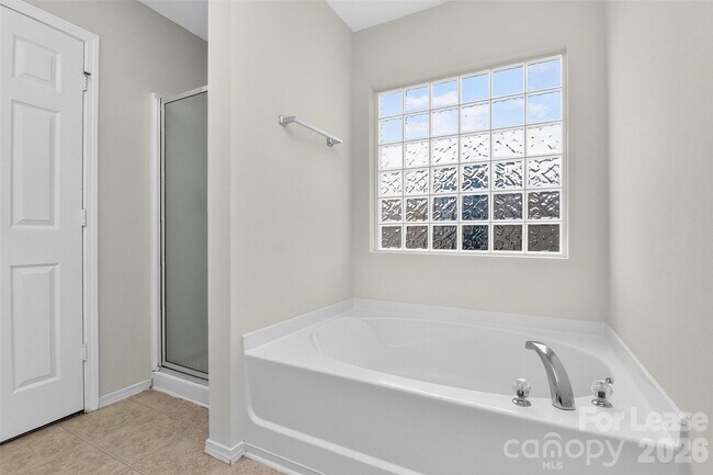Building Photo - 9107 Newfield St