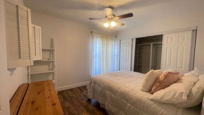 Building Photo - 1718 Silver Creek Ct