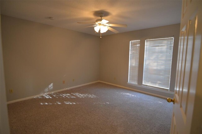 Building Photo - 11322 Rocky Mill Dr
