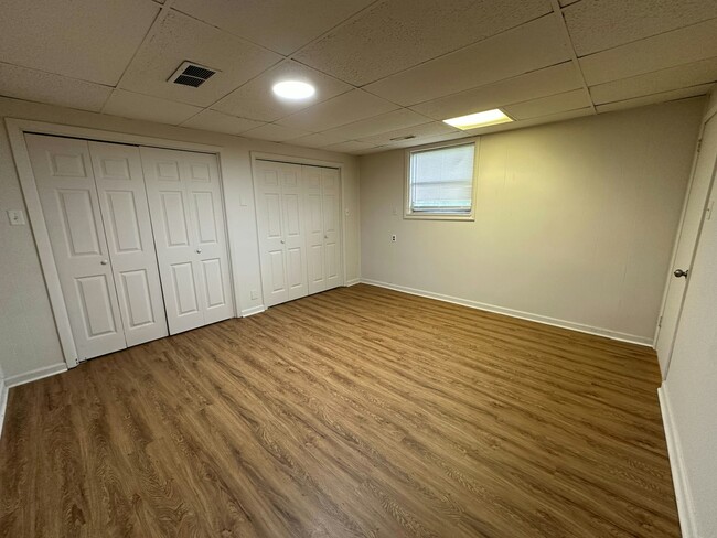 Building Photo - 170 Desimone Dr