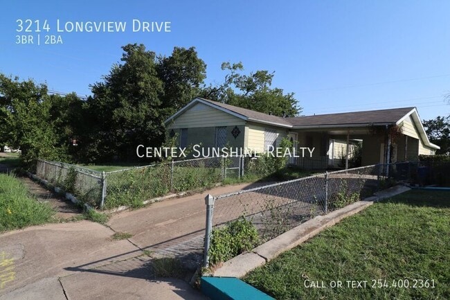 Building Photo - 3214 Longview Dr