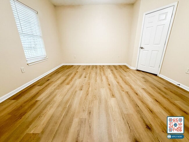 Building Photo - HOLIDAY CHEER - 50% Off 1st Month's Rent