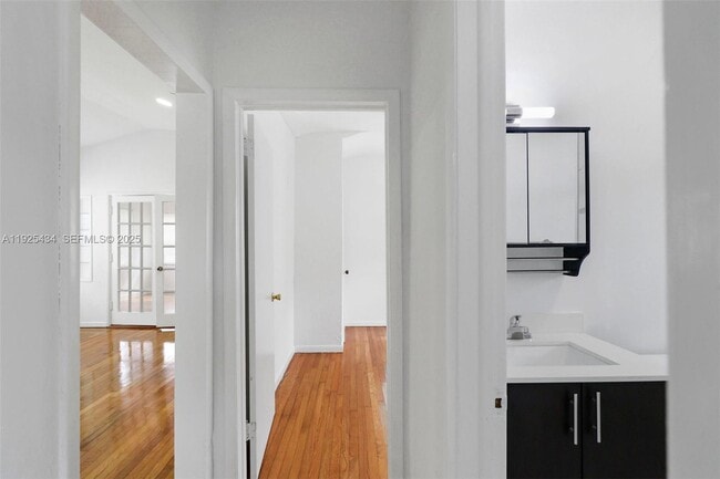 Building Photo - 4630 SW 13th Terrace