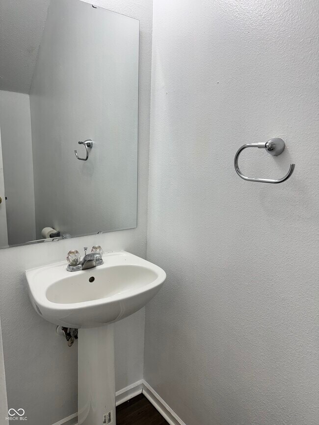 Building Photo - 10797 Miller Dr