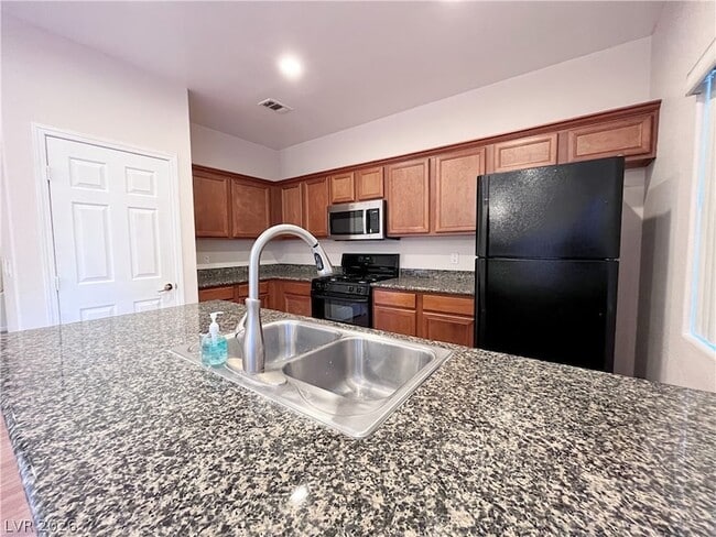 Building Photo - 9303 Gilcrease Ave