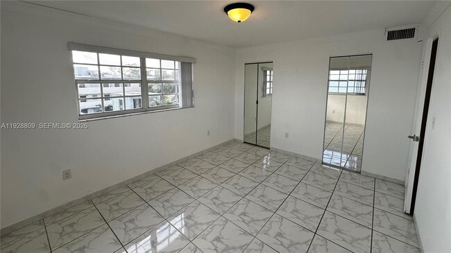 Building Photo - 7825 NE Bayshore Ct