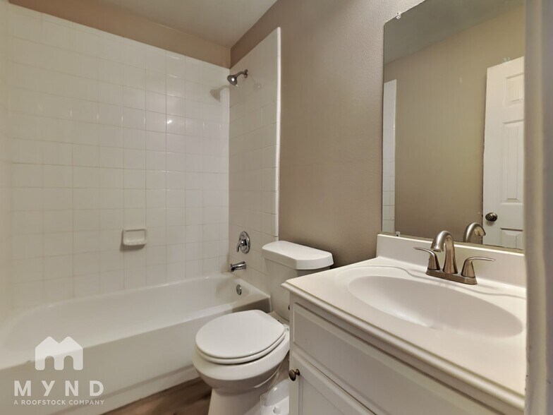 Building Photo - 5114 Bright Oak Ct