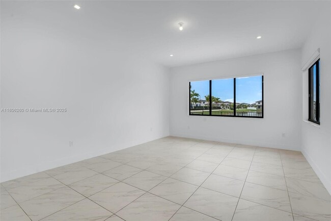 Building Photo - 4309 SW 176th Ave